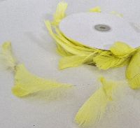 Federn am Draht - Federband gelb 10 Meter